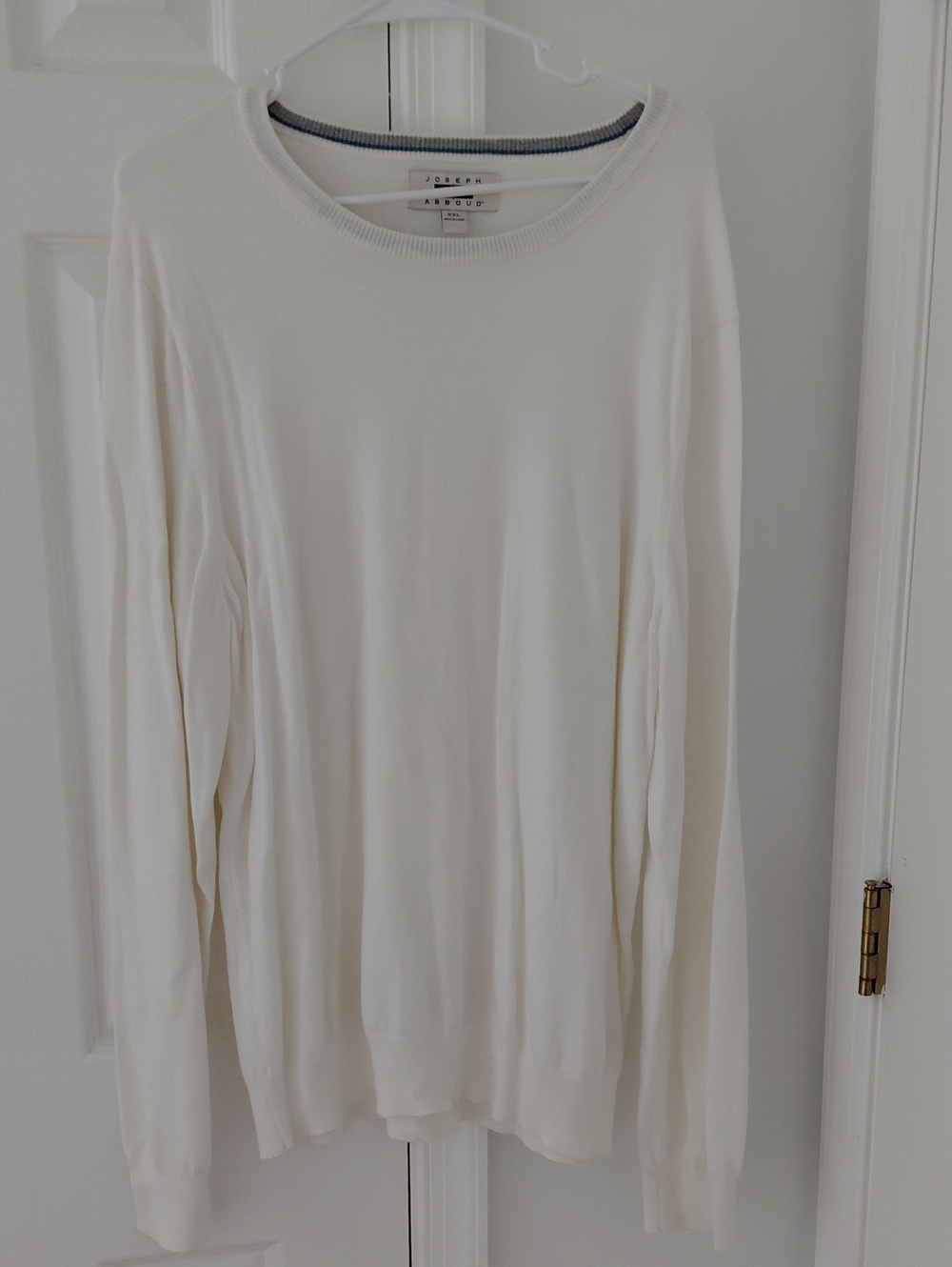 Joseph Abboud Men's Cream Crewneck Sweater